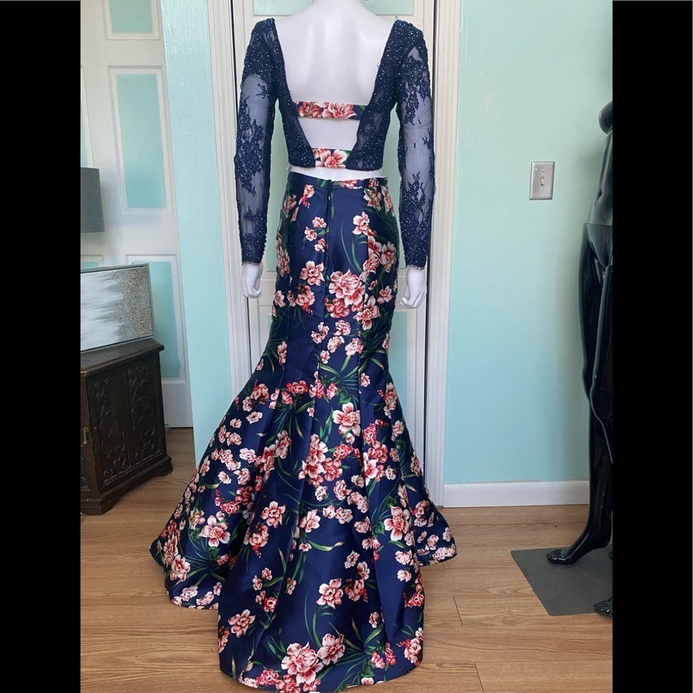 Size 6 Ellie Wilde EW117090 Long Sleeve Navy Floral 2 piece prom dress gown NWT - Picture 3 of 5